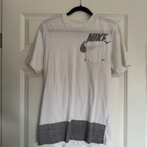 Nike Men's T-Shirt